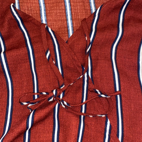 blouse - Picture 3 of 4